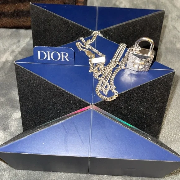 Preloved Christian Dior necklace great condition comes with box. - Picture 13 of 16